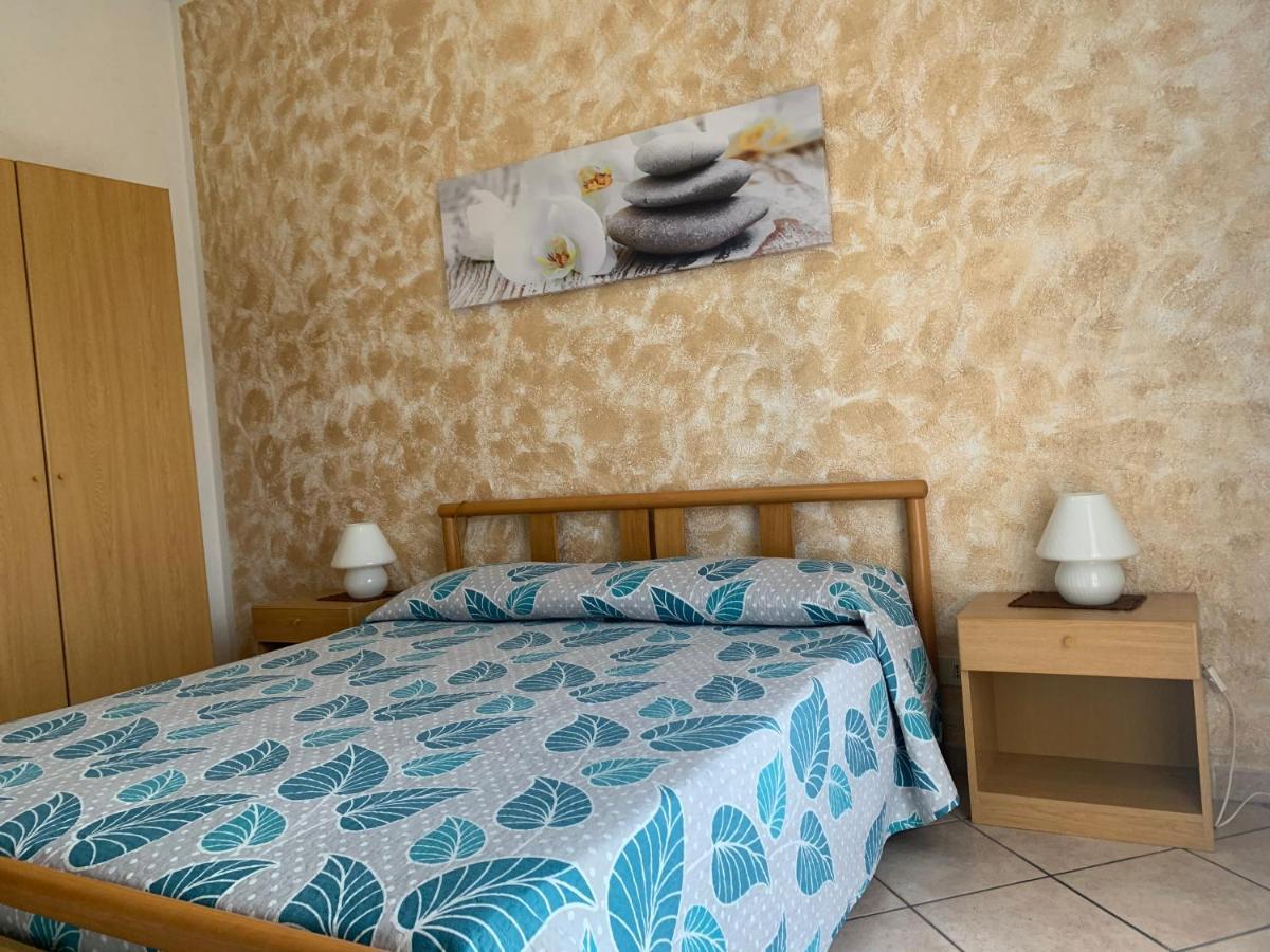 Agriturismo Gli Ulivi การ์เลนดา ภายนอก รูปภาพ