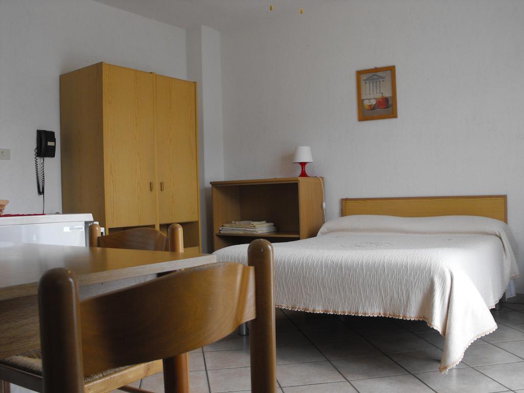 Agriturismo Gli Ulivi การ์เลนดา ห้อง รูปภาพ