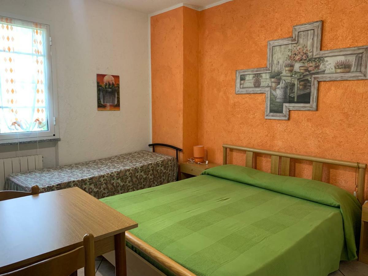 Agriturismo Gli Ulivi การ์เลนดา ภายนอก รูปภาพ