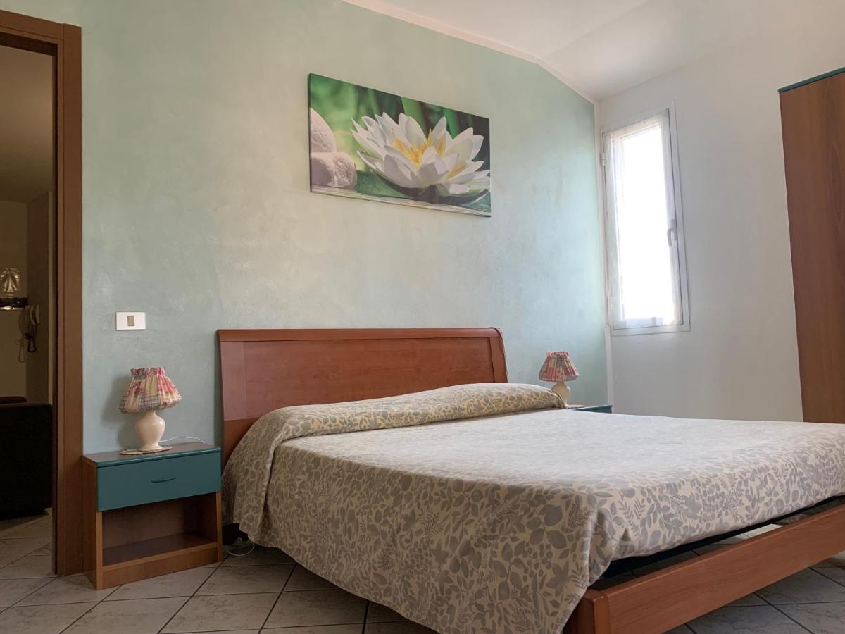 Agriturismo Gli Ulivi การ์เลนดา ภายนอก รูปภาพ